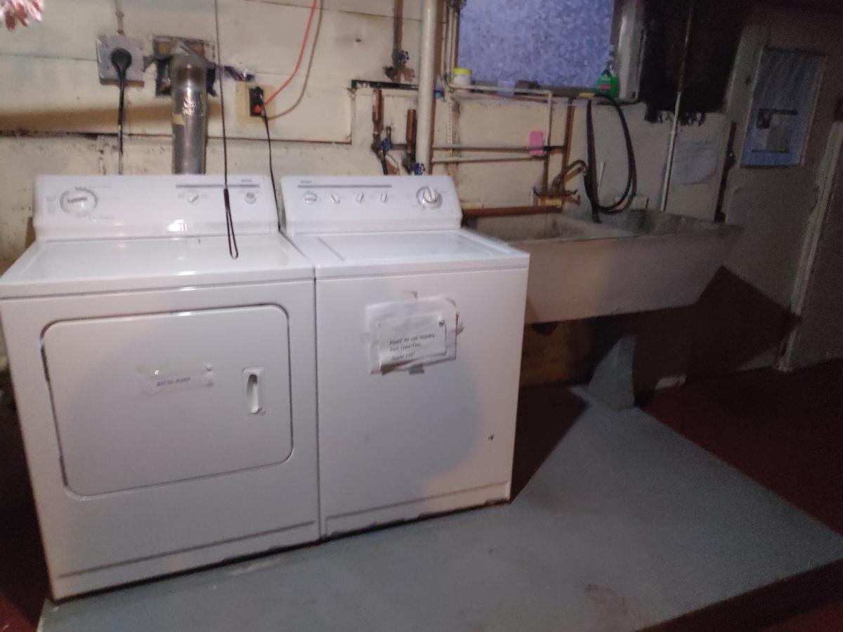 Burnaby East Home エクステリア 写真